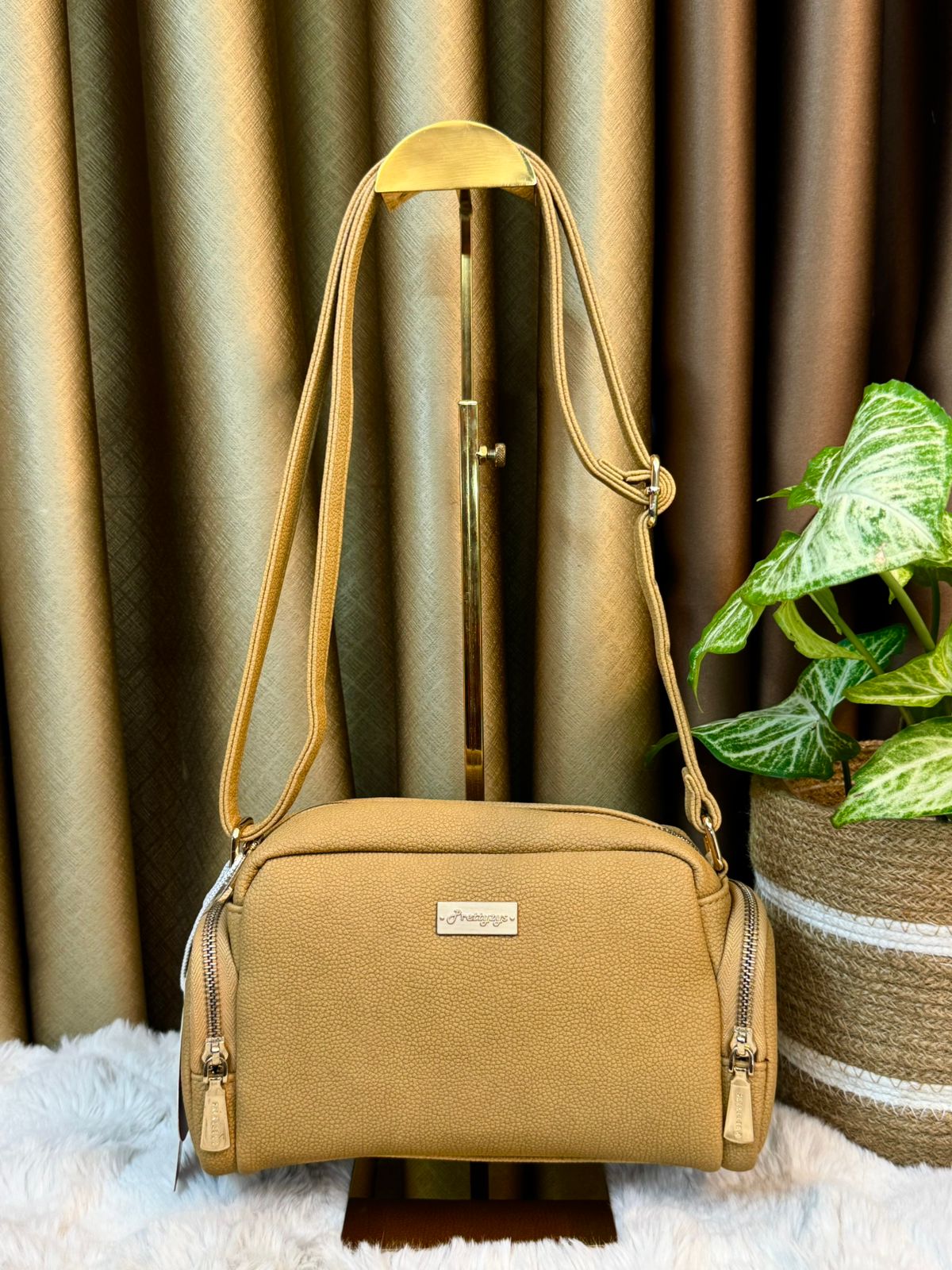 Elegant Brown Crossbody Bag